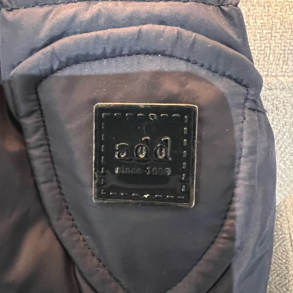 ADD Navy Puffer size US 8.  Good Condition - Picture 3 of 3